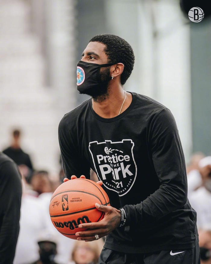 意媒：国米可以启用青训小将卡马特，以应对邓弗里斯伤缺情况（意媒：邓弗里斯伤停，国米考虑启用青训小将卡马特顶替）