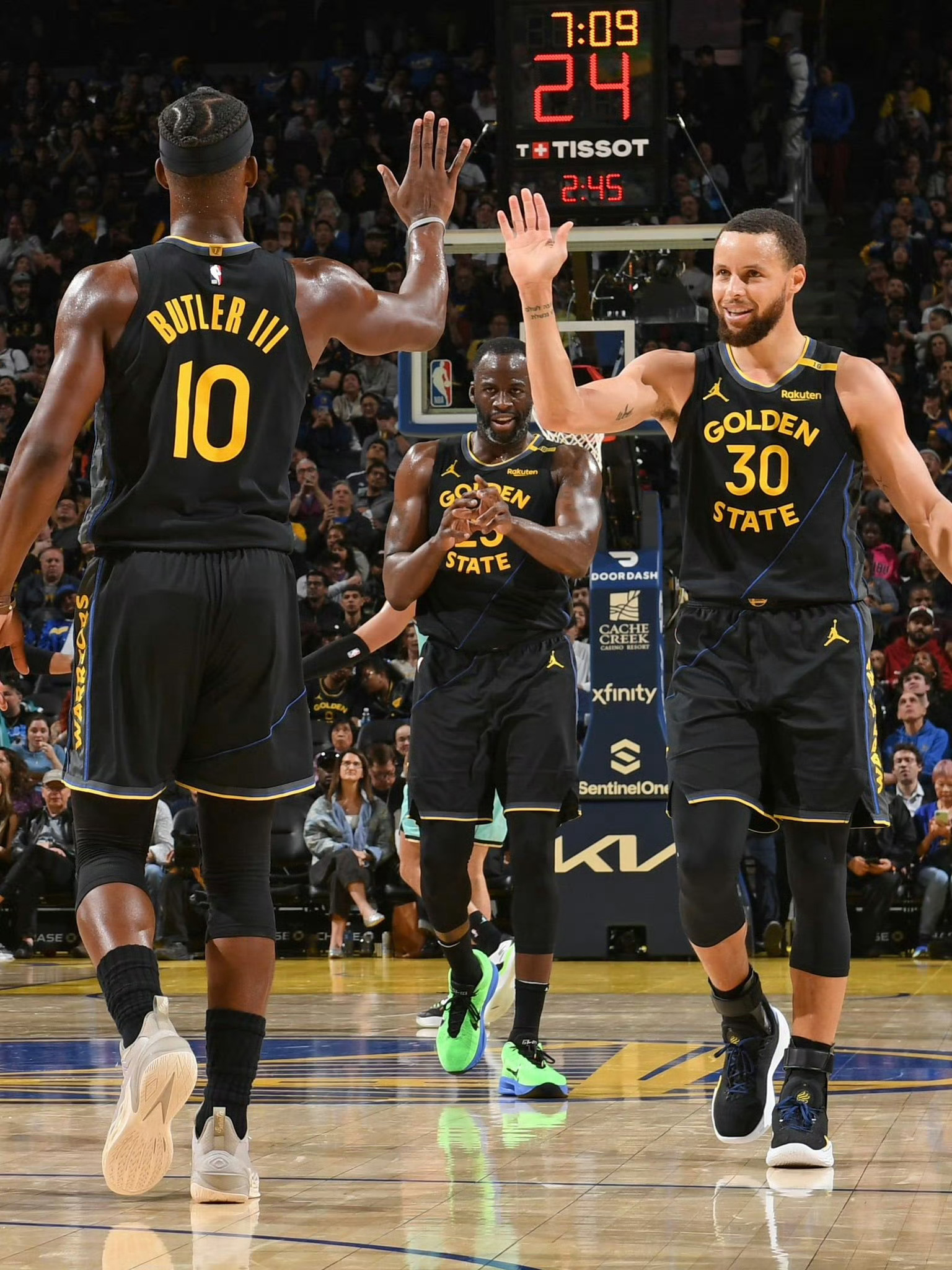 萌神认证，库里：科尔曾用瓜迪奥拉的传控理念指导我们（库里透露：科尔曾以瓜迪奥拉的传控理念执教我们）