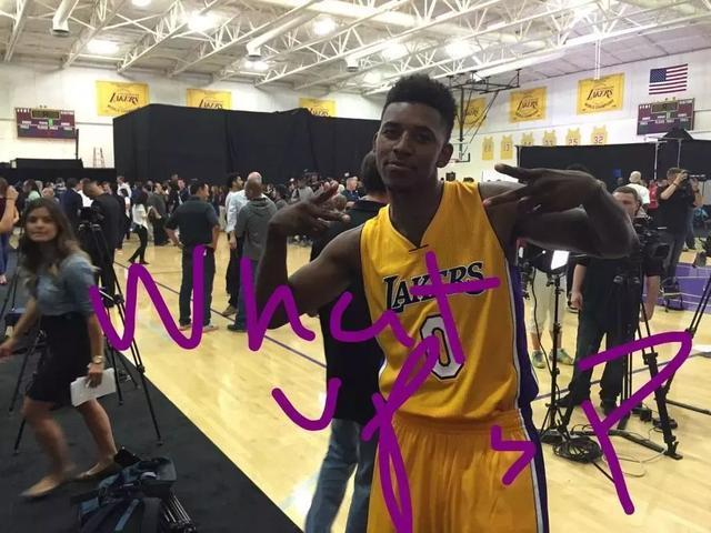 法尔克：格纳布里想留队，但拜仁不想再为他支付高薪（法尔克：格纳布里愿留队，拜仁不愿再承担其高额薪资）