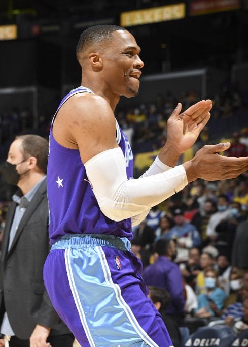 米体：弗拉霍维奇愿意留在尤文，但薪水始终是个问题（米体：弗拉霍维奇倾向留守尤文，薪资问题仍是关键障碍）