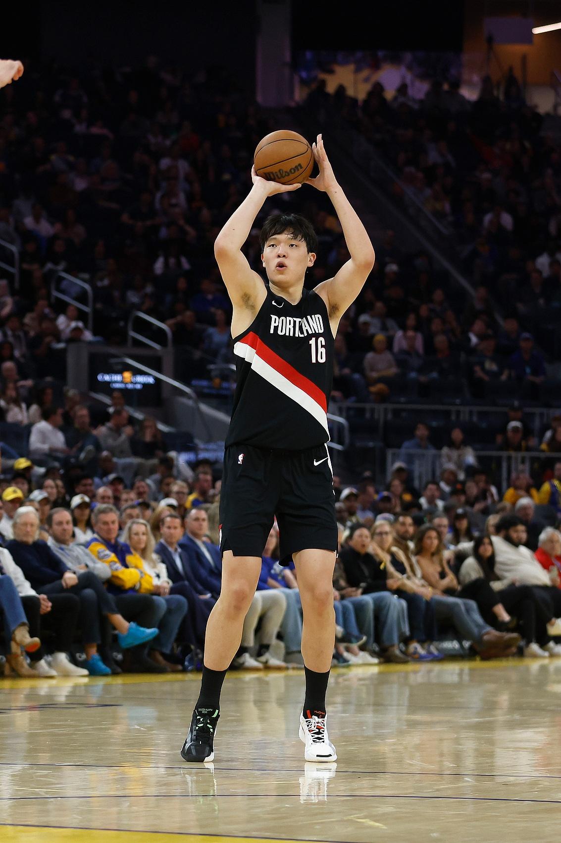 哀悼，切尔西功勋后卫马文-欣顿去世，享年85岁（切尔西名宿后卫马文-欣顿离世，享年85岁）