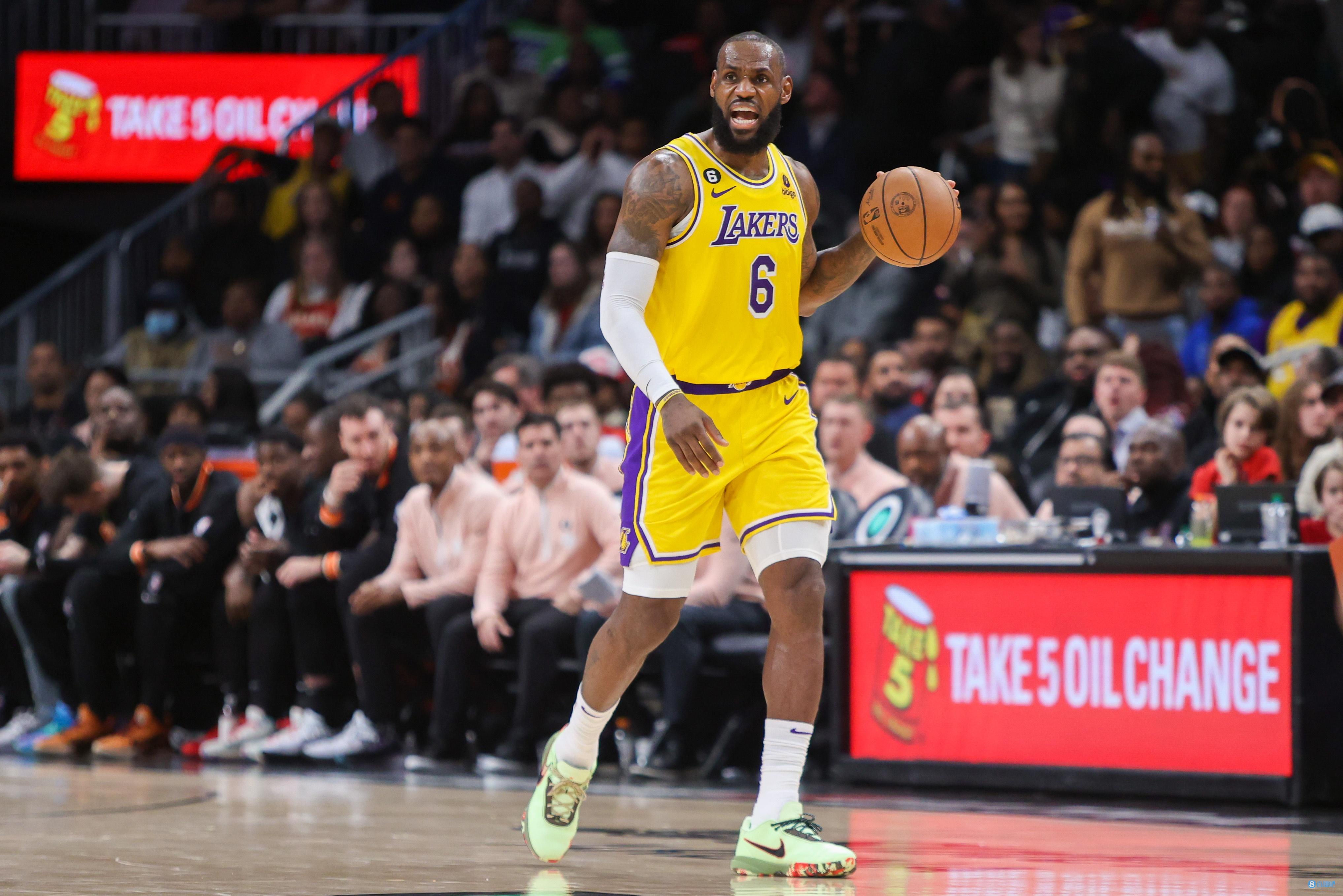 1-0，25岁索博斯洛伊发威：率队小胜亚美尼亚，仅差葡萄牙2分（索博斯洛伊25岁闪耀！率队1-0力克亚美尼亚，距葡萄牙仅差2分）