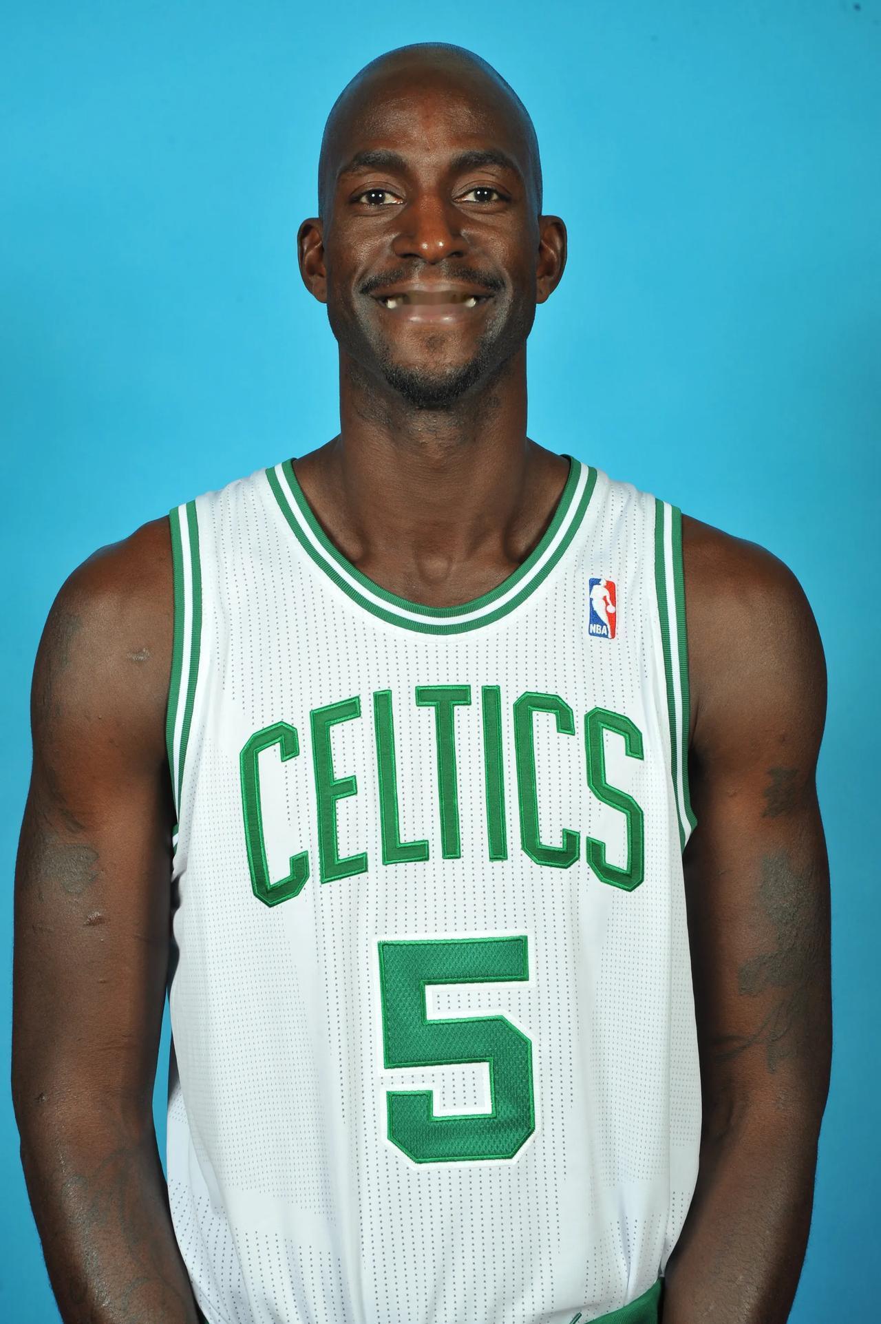 门兴格拉德巴赫vs科隆：诺伊豪斯、尼科-埃尔维迪首发，比尔特、卡明斯基出战（门兴格拉德巴赫对阵科隆：诺伊豪斯、尼科-埃尔维迪先发，比尔特、卡明斯基出场）